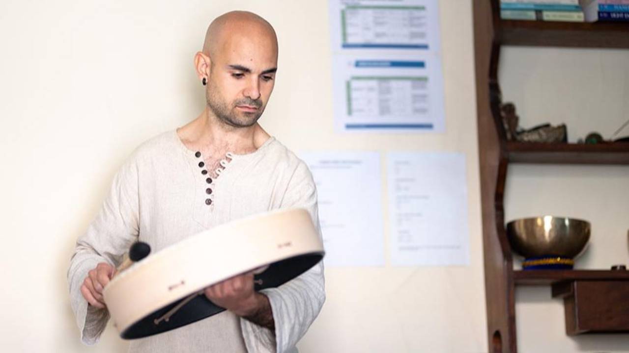 Sound healing practitioner Chris Cadelanu