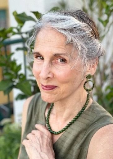 Sound Healer Lisa Robbins