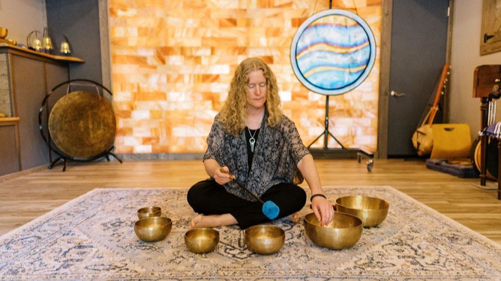 Natalie Brown - Sound Healing in Iowa, USA