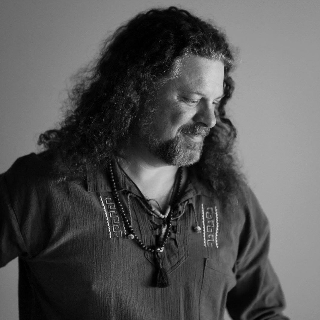 Eric Lindstrom - Sound Healing in Asheville NC, USA