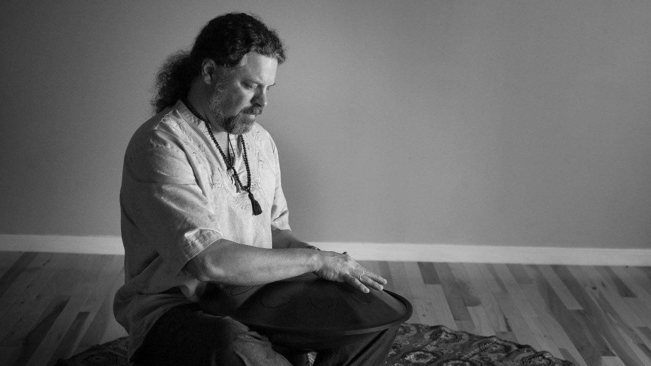 Eric Lindstrom - Sound Healing in Asheville NC, USA