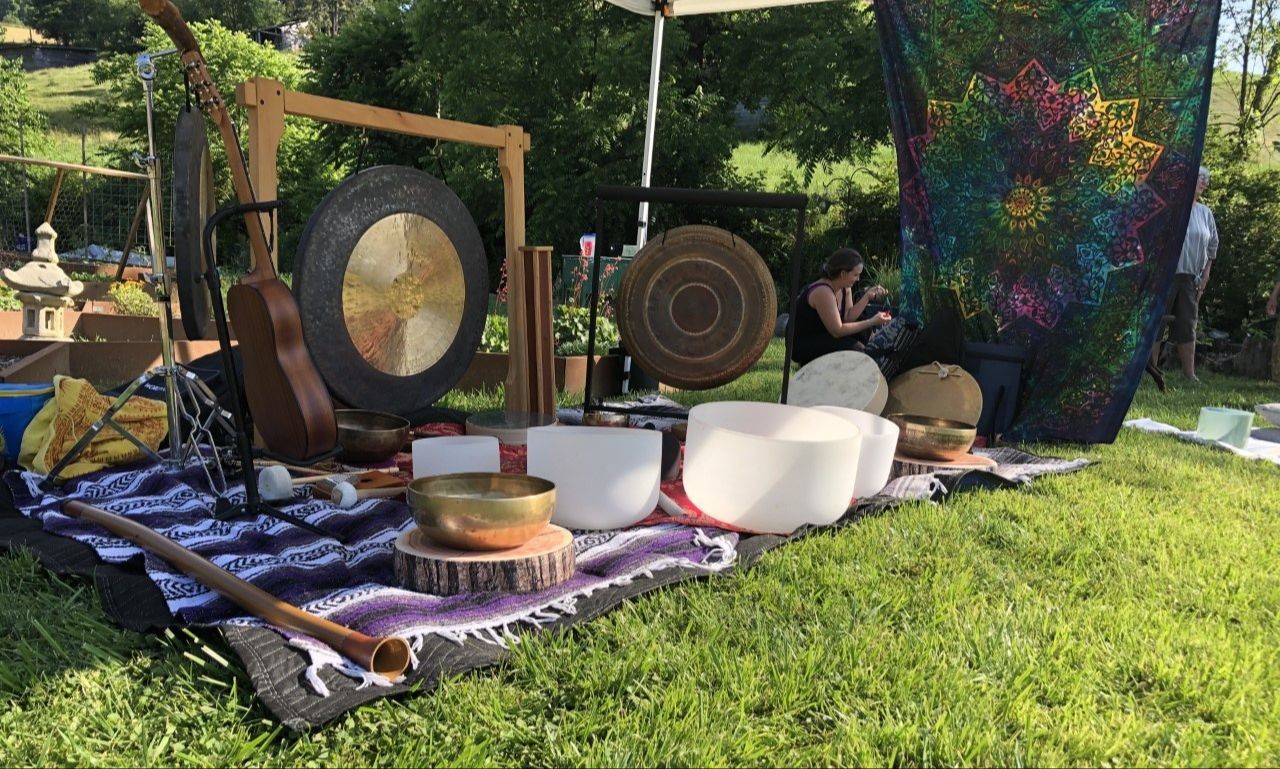 Eric Lindstrom - Sound Healing in Asheville NC, USA