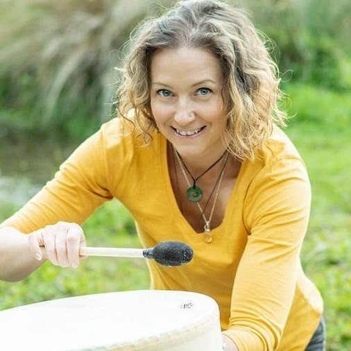 Kate Mikecz - Sound Healing in New Zealand